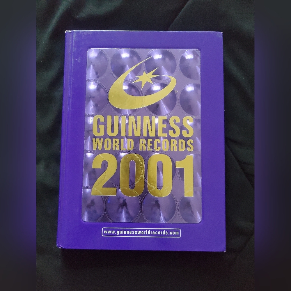 📚 Guinness World Records 2001